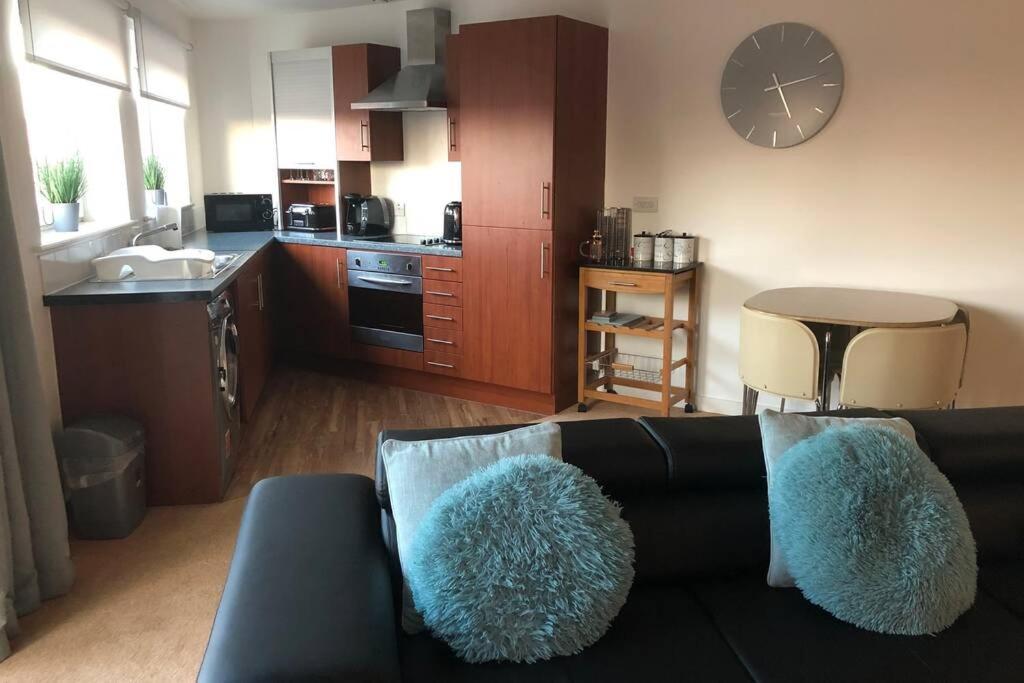 Liverpool, Superb City Centre Apartment With Parking Екстериор снимка