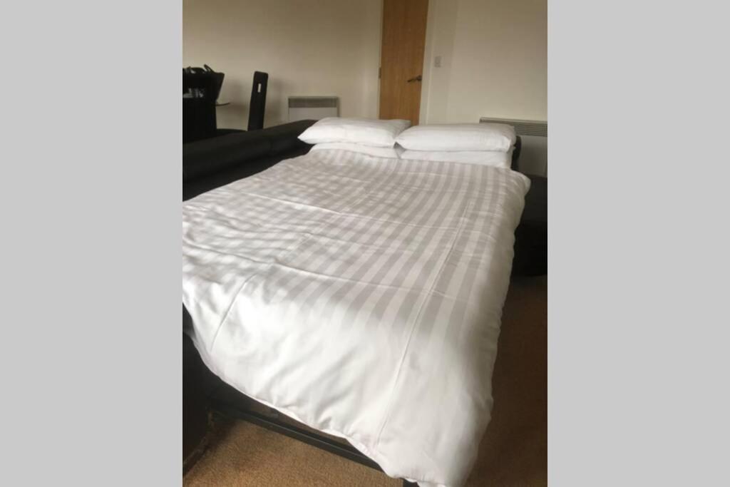 Liverpool, Superb City Centre Apartment With Parking Екстериор снимка